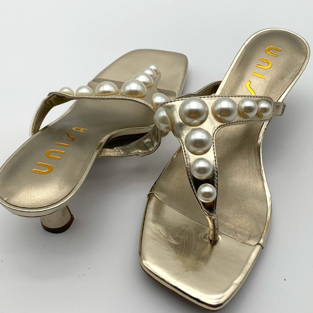 Unisa Riely Pearl Sandals, Women's Size 6.5M, Gold